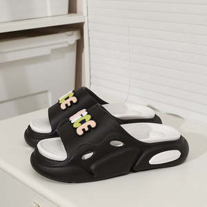 Pantoufles de plage avec logo personnalisé pour femmes et <span class=keywords><strong>hommes</strong></span> Sandales d'été avec semelle à deux couches en EVA imperméable et durable - Product Image 5