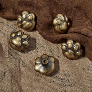 Poignées créatives en laiton à motif griffe de chat, à trou unique, montées en surface, style vintage, pour portes d'armoires, tiroirs, placards, et boutons de tirage pour chambres d'enfants - Product Image 3