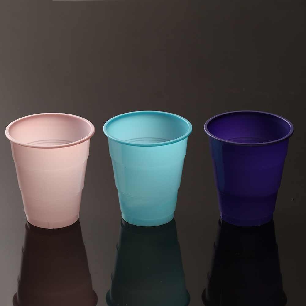 Оптовая продажа, одноразовая пластиковая чашка Xueli на заказ, 7 унций, цветная чашка для сока для вечеринки, свадьбы, бара, ресторана, питьевая чашка