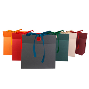 Nhà Máy Nhà Sản Xuất Sáng Tạo Gấp Từ Carton Quần Áo Giày Bao Bì Hộp Quà Tặng Với Ribbon - Product Image 1