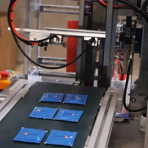 Otomatis penuh tisu basah tunggal tisu basah membuat kemasan mesin manufaktur lini produk