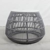 Table d'appoint de jardin moderne pour balcon, petite et ronde, avec plateau en pierre frittée et corde tressée grise