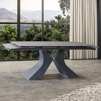 Table à manger pliable 6 places, design moderne et luxueux, pieds en métal, plateau en céramique, verre trempé.