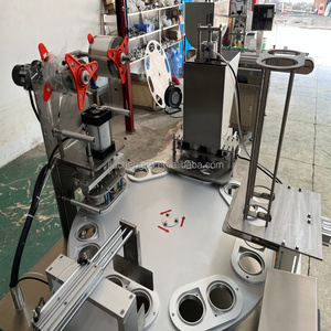 Máquina Operativa para Llenado y Sellado <span class=keywords><strong>de</strong></span> Bebidas, con Función <span class=keywords><strong>de</strong></span> Rotación, para Leche, Té, Bebidas Proteicas con Miel, Papilla <span class=keywords><strong>de</strong></span> Ocho Tesoros, Vinagre, Salsa <span class=keywords><strong>de</strong></span> Soja y Agua - Product Image 3