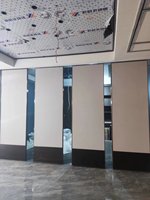 Vente directe d'usine, cloisons mobiles insonorisées, pliables, ignifuges, décoratives, modernes, personnalisées pour hôtels, pour une utilisation en extérieur