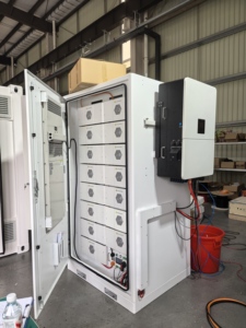 Système de Stockage d'Énergie à Refroidissement Liquide 261 kWh 1000 kWh 1 MWh Armoires de Stockage d'Énergie Solaire Modulaires ESS Durée de Vie 8000+ Cycles - Product Image 6