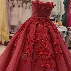 Vestido de Quinceañera Lsany221 Borgoña con Flores 3D, Escote Corazón, Cola Capilla, Antiestático, Hecho a Medida - Product Image 3