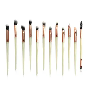 MAANGE 12 pezzi pennello cosmetico color legno originale di alta qualità manico in plastica spugna Eyeliner labbra set di pennelli per trucco ciglia