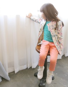 Vêtements pour enfants en gros en ligne : Pantalon décontracté uni pour petites filles, provenant d'un fournisseur chinois - Product Image 3
