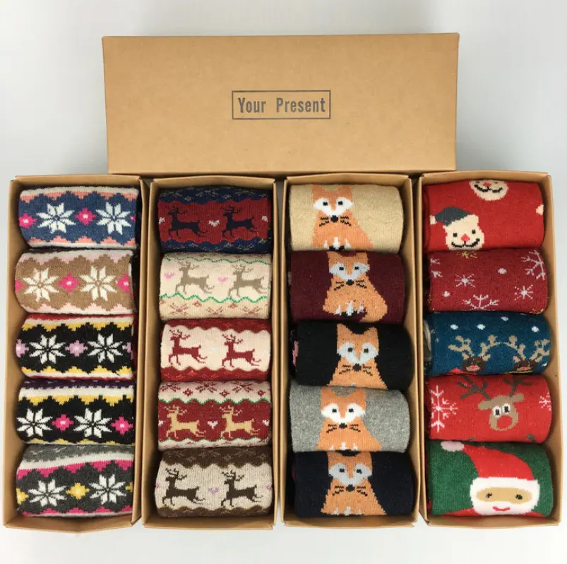 2023 Großhandel benutzer definierte Winter Unisex lässig niedlichen Cartoon Baumwolle Calcetines lustige Frauen Weihnachts socken mit Geschenk box