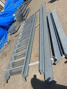 Personalizzare i gradini delle scale in acciaio antiscivolo con bulloni zincati di qualsiasi dimensione - Product Image 3