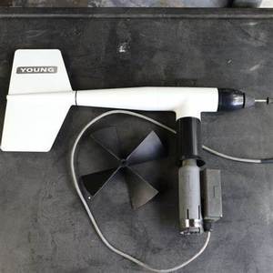 Anemómetro Tipo Hélice Rm Young 05103, Sensor Electrónico para Medición de Velocidad del Viento, Uso en Exteriores - Product Image 2