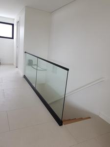 YL METAL Canale per Balaustra in Vetro Personalizzabile con Ringhiera in Alluminio per Interni Design di Recinzione - Product Image 4