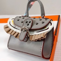 Porte-clés mignon en forme de mini-hamburger, porte-monnaie, étui pour écouteurs et rouge à lèvres avec motif géométrique en cuir
