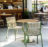 Chaises de jardin d'extérieur portables confortables en alliage d'aluminium léger empilables de style américain et européen moderne STG