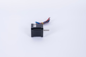 Moteur pas à pas hybride 17 2,55 VCC 0,52 Nm 2 phases pour imprimante 3D pour un fonctionnement plus silencieux 17 Moteur 17 Hybride 2,55 VCC - Product Image 5