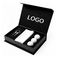 Coffret cadeau d'accessoires de golf en carton premium, kit de golf portable avec 3 balles de golf, 1 serviette et outil de réparation de divots magnétique