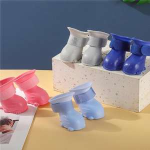 Chaussures de pluie pour <span class=keywords><strong>chien</strong></span> pour petits chiens moyens bottes de pluie antidérapantes chaussures pour chiens d'extérieur anti-salissures <span class=keywords><strong>bottines</strong></span> pour chiots accessoires pour animaux de compagnie - Product Image 1