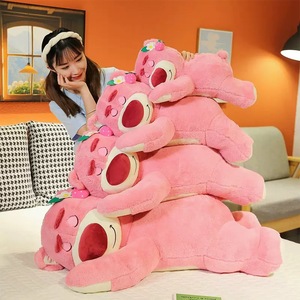Offerta Speciale: Adorabile Orsacchiotto a Forma di Fragola di Grandi Dimensioni, Cuscino Peluche, Regalo Perfetto per San Valentino, Compleanno e per Bambini - Product Image 1