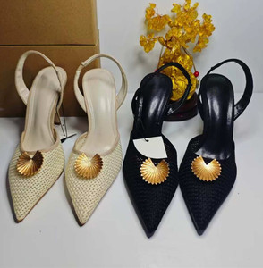 Sandalias de Tacón con Diseño Calado al Estilo Francés, Mules Clásicos y Sexys para Mujer con Adorno de Pétalos Metálicos - Product Image 1