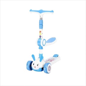 Trottinette pliable pour enfants <span class=keywords><strong>à</strong></span> 3 roues, cadre en alliage et plastique, hauteur réglable, avec repose-pieds, pour les enfants de 2 <span class=keywords><strong>à</strong></span> 12 ans - Product Image 3