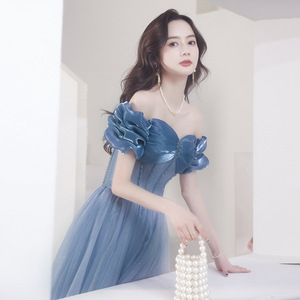 Robe de <span class=keywords><strong>soir</strong></span>ée française asymétrique épaule <span class=keywords><strong>d</strong></span>énudée pour femme, tenue de princesse de caractère, nouvelle collection été 2022 - Product Image 4