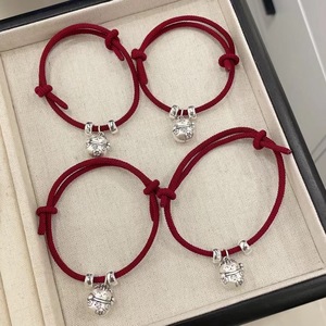 S999 สร้อยข้อมือแมวนำโชคเงินแท้ เชือกสีแดง ของขวัญสำหรับทุกเพศ เครื่องประดับ - Product Image 1