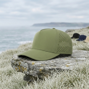 <span class=keywords><strong>Casquette</strong></span> de golf perforée au laser, séchage rapide, performance optimisée, avec marqueur de golf magnétique dissimulé, broderie personnalisée, snapback structuré - Product Image 1