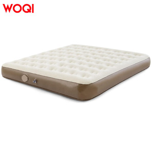Cama de aire inflable plegable portátil WOQI para acampar con bomba incorporada, diseño moderno, estera compacta para dormir para siestas en interiores/exteriores - Product Image 1