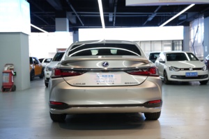 <span class=keywords><strong>Lexus</strong></span> <span class=keywords><strong>ES</strong></span> 300h 2020 Edición Excellence Sedán, Emisión Euro VI, Asientos de Cuero, Faros LED y Cámara Trasera, 1-25000 Millas - Product Image 4