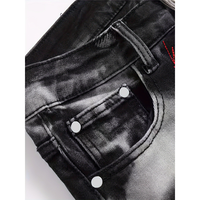 Jeans droits pour hommes en denim extensible, délavé fumé, effet vieilli, avec broderie zigzag rouge, vente en gros, OEM personnalisé