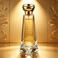 Flacon de parfum rectangulaire en verre transparent de luxe de 100 ml, bouchon doré, gravure de logo personnalisée, vaporisateur à pompe, boîte cadeau
