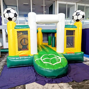 บ้านลมเป่าลมรูปทรงสนามฟุตบอลพร้อมสไลเดอร์สำหรับงานปาร์ตี้เด็ก - Product Image 1