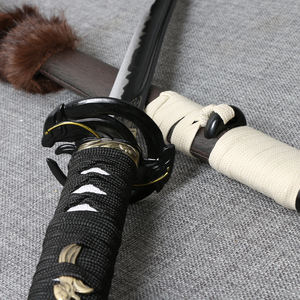 La Espada de Yangti, la Espada del Lobo Solitario, las Garras del Halcón y la Espada de Doble Filo como Arma de Utilería 103cm - Product Image 2