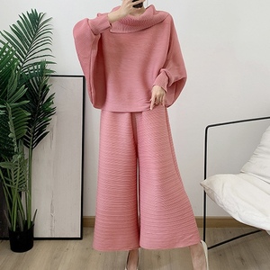 Conjunto de 2 Piezas para Mujer, Blusa con Cuello y Pantalones Anchos Plisados, Corte Holgado, Tallas Grandes, Moda Otoño - Product Image 1