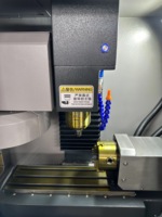 Centre d'usinage vertical compact VMC210, haute rigidité, haute vitesse, machine de fraisage CNC automatique pour métaux non ferreux