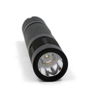 Linterna Industrial LED UV Recargable <span class=keywords><strong>VTECH</strong></span> de 5W y 395nm, Clasificación IP66, Construcción de Aleación de Aluminio, Negra, para Detectar Orina de Mascotas y Pegamento - Product Image 2