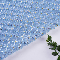 Tissu en maille brodé de fleurs bleues à paillettes 100 % polyester doux pour robes de mariée et robes de soirée pour filles - Vente en gros