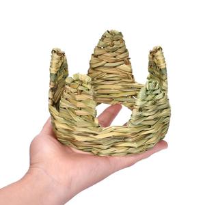 Nueva Casa <span class=keywords><strong>de</strong></span> mascotas con corona decorada <span class=keywords><strong>de</strong></span> Navidad: Túnel <span class=keywords><strong>de</strong></span> oso dorado para hámster, pasaje para escondite <span class=keywords><strong>de</strong></span> mascotas, zanahoria tejida con hierba hecha a mano - Product Image 5