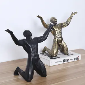 Home Office Art Interieur Sculptuur Creatief Knielen Naakt Man Harsbeeld En Decoratief Ornament Verzamelbeeldje