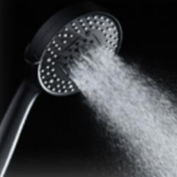 Ensemble de douche mural magnétique dissimulé de style américain moderne de haute qualité à 10 fonctions avec deux pistolets de pulvérisation dorsaux