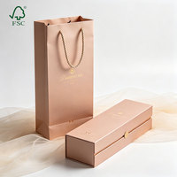 Ensemble de sacs en papier hauts et étroits de qualité supérieure et de boîtes cadeaux pour l'emballage de bouteilles de vin et de champagne avec impression personnalisée par estampage à chaud