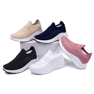 Nueva venta al por mayor de alta calidad transpirable estilo para caminar cuña Slip-on <span class=keywords><strong>zapatillas</strong></span> de deporte Zapatos casuales mujeres zapatos gruesos zapatos de estilo para caminar - Product Image 2