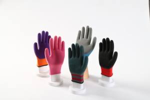 ถุงมือนิรภัยสำหรับใช้ในการทำงานถุงมือป้องกันการลื่นโพลีเอสเตอร์เคลือบยางโฟมนิ่ม - Product Image 6