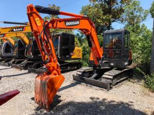 Escavatore Usato <span class=keywords><strong>Doosan</strong></span> Daewoo DH60 da 6 Tonnellate, Macchina Escavatrice di Seconda Mano <span class=keywords><strong>Doosan</strong></span> DH60 in Vendita - Product Image 2