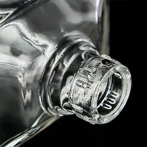 Botella de vino de cristal personalizada Premium, 750 ml, 750 ml, 700ml, con etiquetas de metal, ron, whisky, vodka