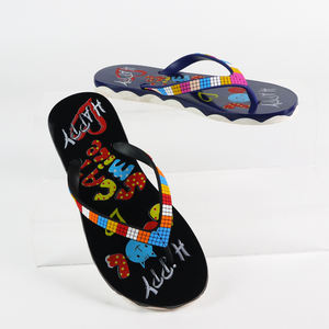 Nouveau design de chaussures pour femmes sandales sexy à bas prix avec <span class=keywords><strong>claquettes</strong></span> pour femmes - Product Image 2