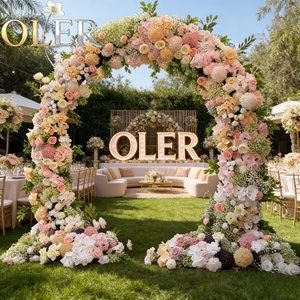 Arco <span class=keywords><strong>de</strong></span> Decoración Floral <span class=keywords><strong>de</strong></span> Lujo para Bodas, Fondo para Propuesta <span class=keywords><strong>de</strong></span> Matrimonio, Arco en Forma <span class=keywords><strong>de</strong></span> Corazón Rojo <span class=keywords><strong>con</strong></span> Rosas para Pedida <span class=keywords><strong>de</strong></span> Mano - Product Image 1