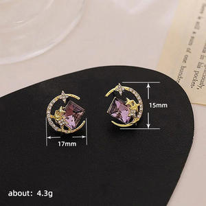 Boucles d'oreilles en or E2340 avec cristal violet, design étoile et lune, pour femmes, à porter au quotidien, bijoux mignons et tendance - Product Image 6