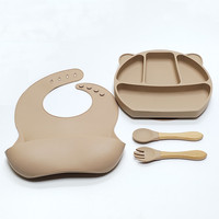 Ensemble repas bébé : Plateau d'alimentation rectangulaire en silicone monobloc à ventouses avec compartiments, bavoir et cuillère